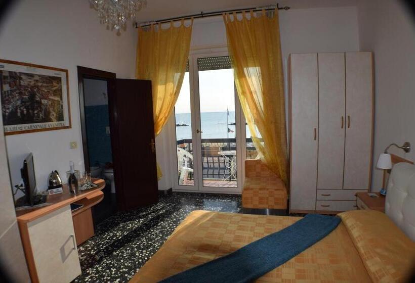 غرفة قياسية سرير كينج, Rosa Meublè