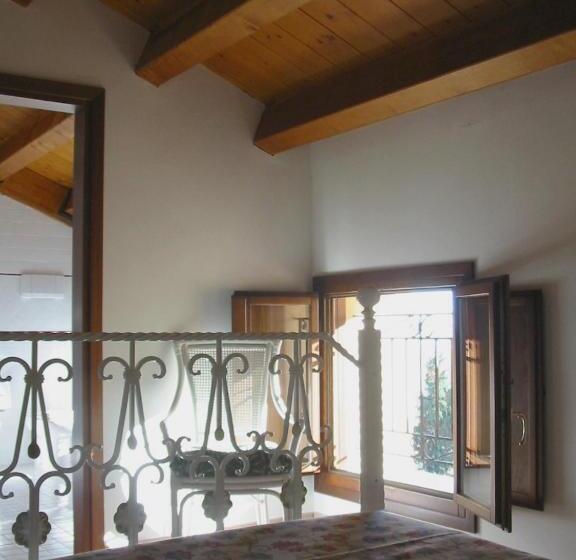 이코노미 트리플 룸, Villa Scalabrini