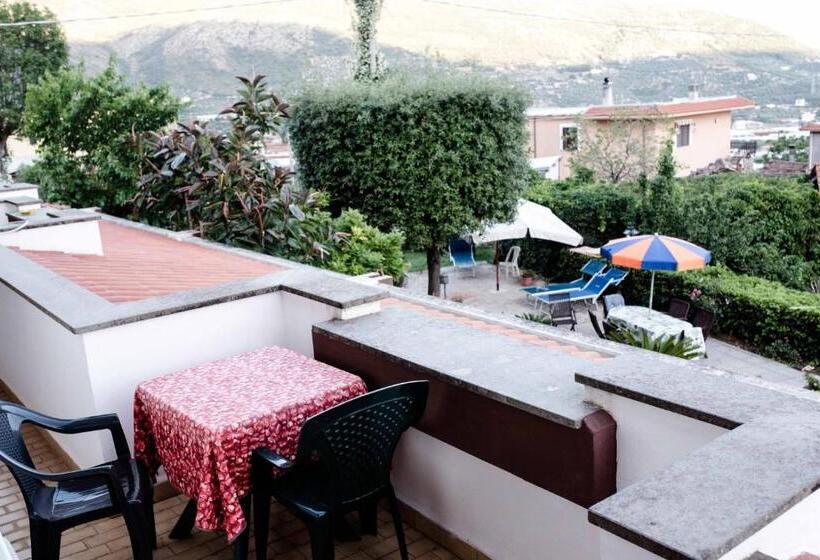 اتاق لوکس چهار تخته, Villa Ida Bed & Breakfast
