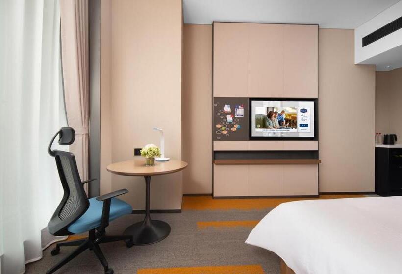 Номер Superior, Hampton By Hilton Foshan Beijiao