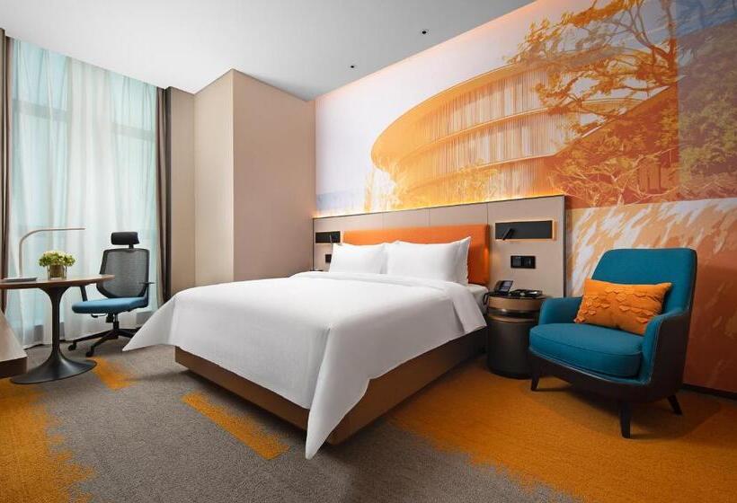 Номер Deluxe, Hampton By Hilton Foshan Beijiao