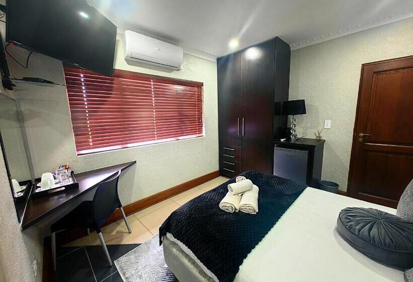 اتاق لوکس, Indlovu Guesthouse