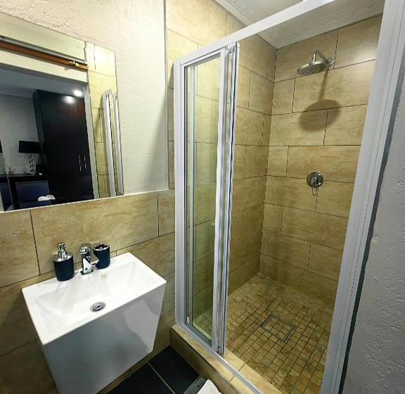 اتاق لوکس, Indlovu Guesthouse