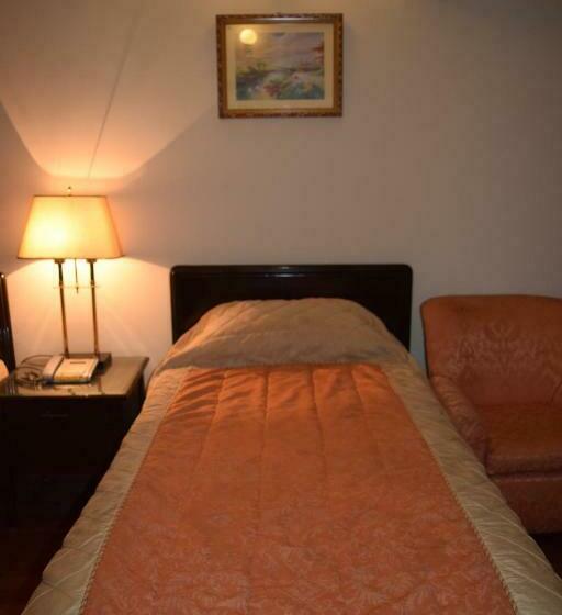 اتاق استاندارد, Carlton Tower Hotel Lahore