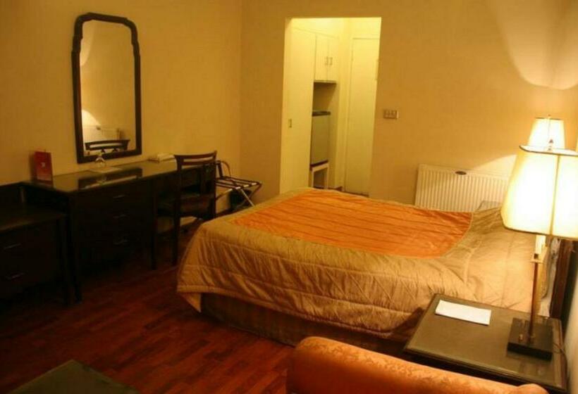 اتاق استاندارد یک نفره, Carlton Tower Hotel Lahore