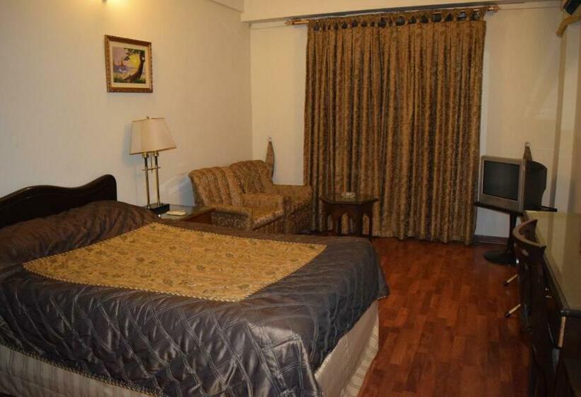اتاق استاندارد, Carlton Tower Hotel Lahore