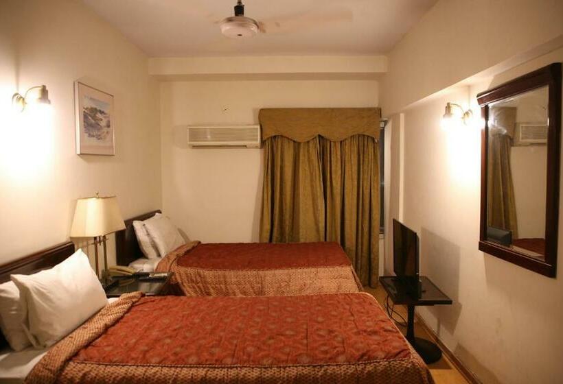 اتاق استاندارد, Carlton Tower Hotel Lahore