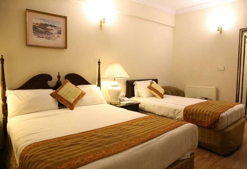 اتاق اجرایی سه نفره, Carlton Tower Hotel Lahore