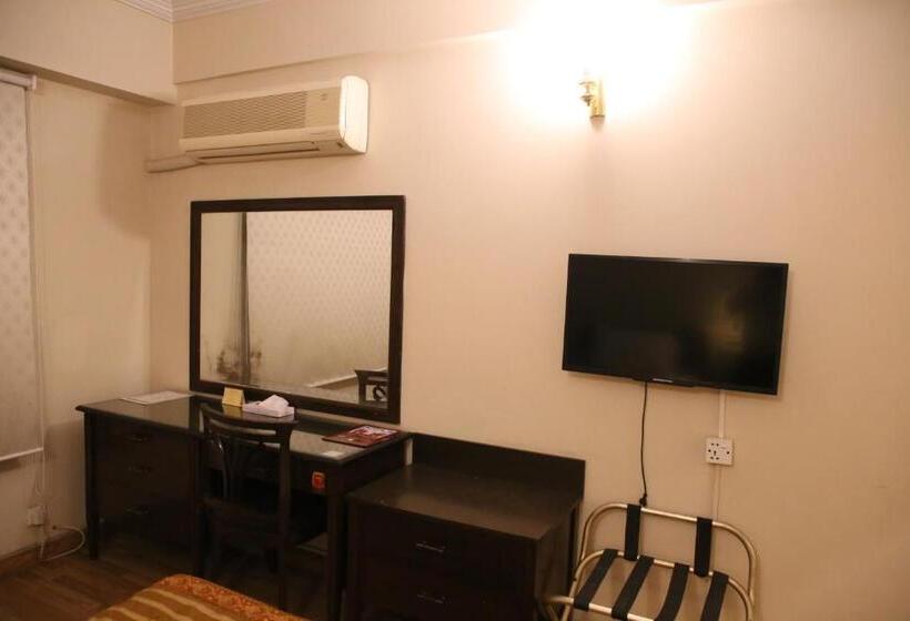 اتاق لوکس, Carlton Tower Hotel Lahore