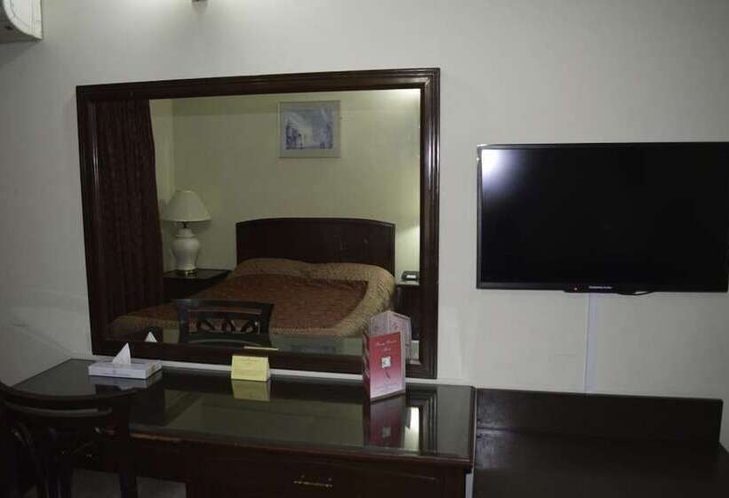 اتاق استاندارد, Carlton Tower Hotel Lahore