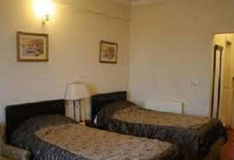 اتاق لوکس, Carlton Tower Hotel Lahore