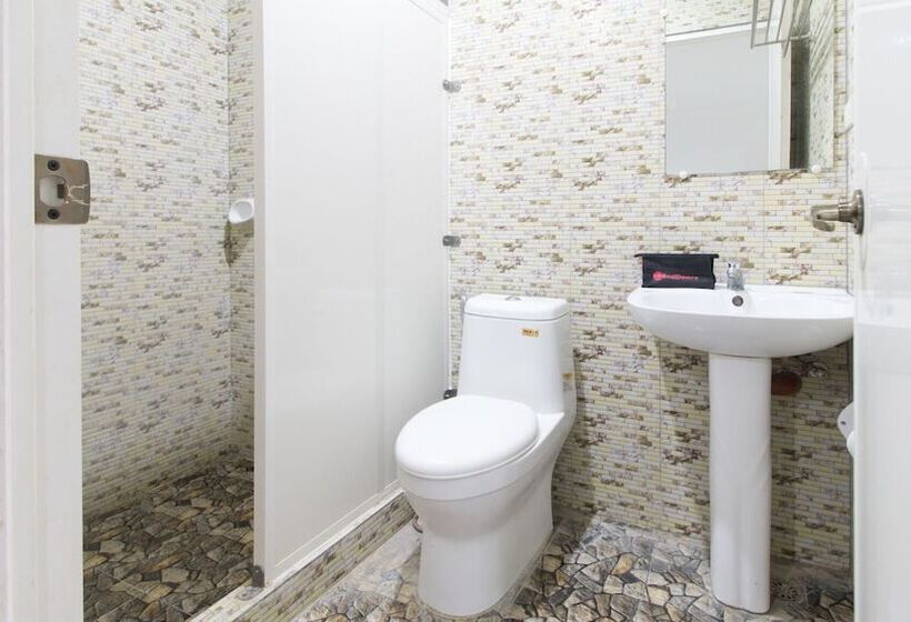 اتاق استاندارد سه نفره, Reddoorz Plus Near Vigan City Commercial Center