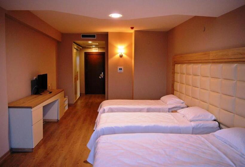 4인용 스탠다드 룸, Mirage Hotel   Struga