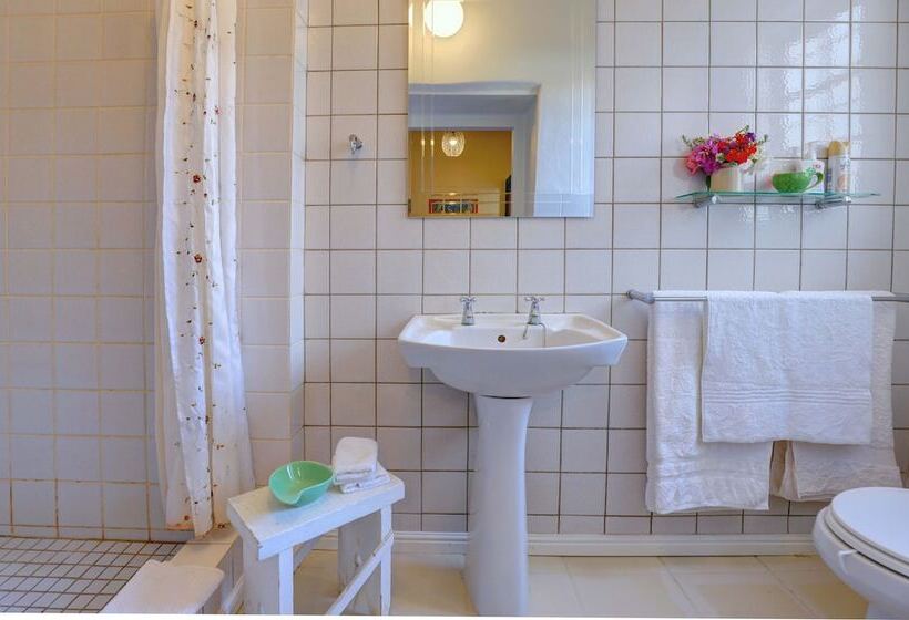 Трехместный Номер Комфорт, 81 On Church Guest House