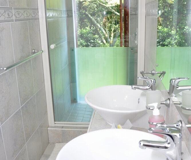 Номер Стандарт, Birds Of Paradise B&b