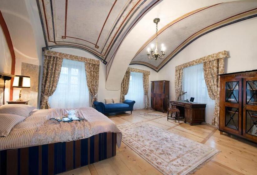 스위트, Chateau Grandcastle
