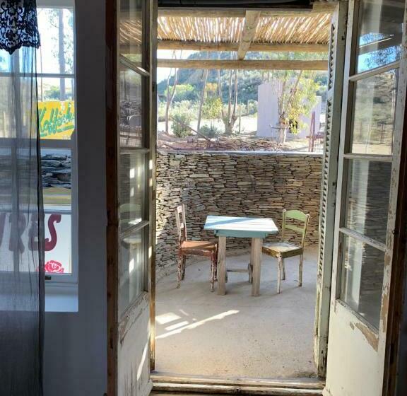 Люкс, The Karoo Moon Motel