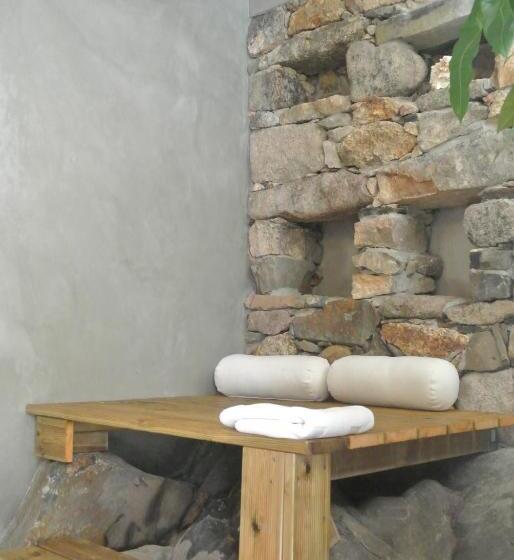 Люкс Повышенной Комфортности, Casas Do Contrabando