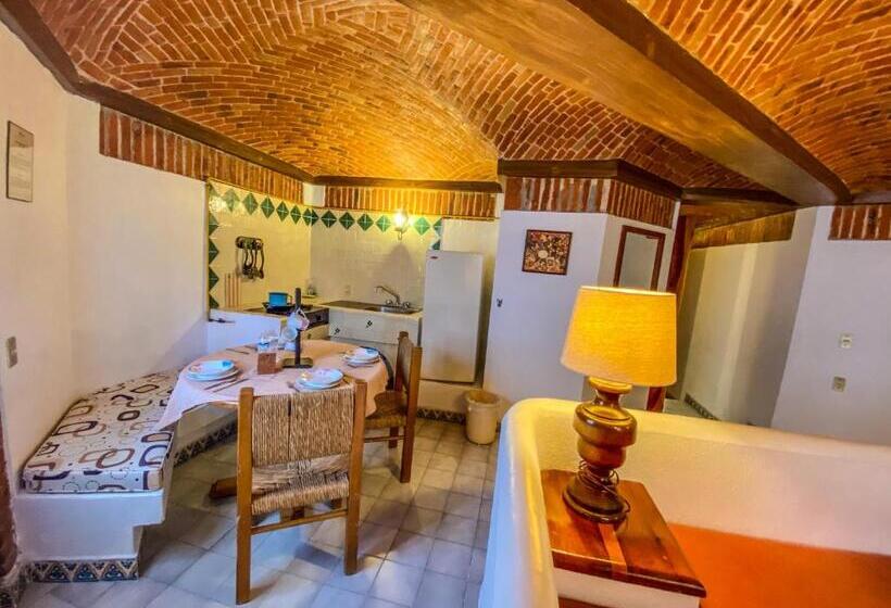 スタンダードスタジオ, Suites Paraiso Tequis