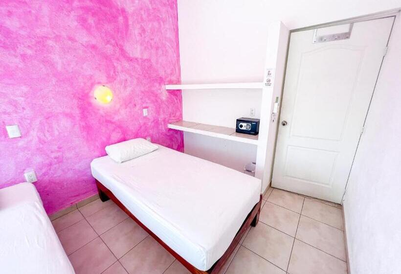 Standaard Driepersoonskamer met Gedeelde Badkamer, Ith Sayulita Amazing Surf Hostel