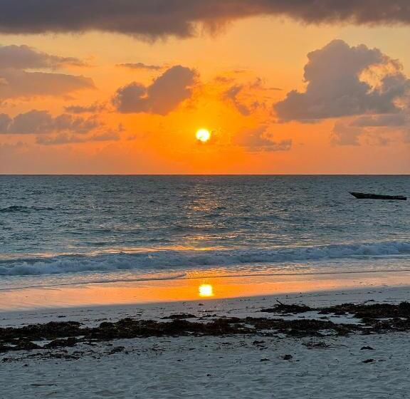 غرفة قياسية مطلّة علي البحر, Jambiani White Sands Bungalows