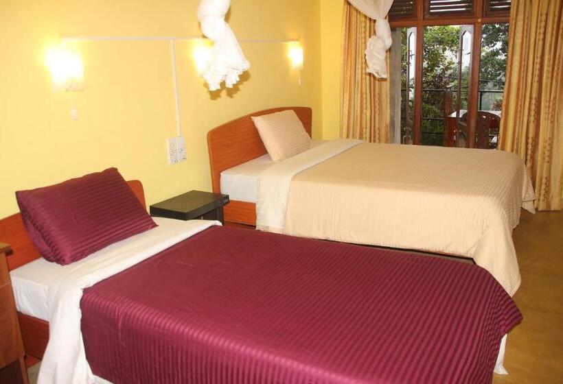 חדר סטנדרטי לשלושה עם נוף, Welcome Inn