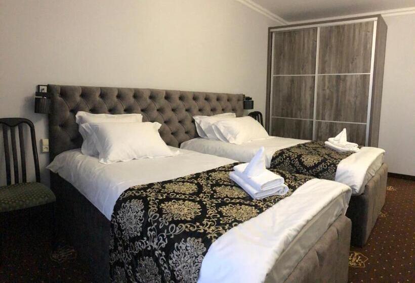 اتاق سوپریور, Boutique Tovmed