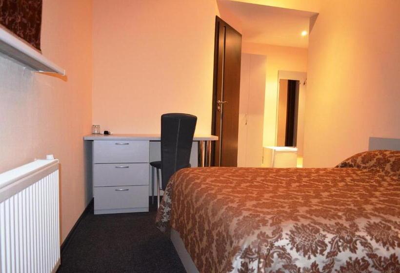 Júnior Suíte Familiar, Kizhi Art Hotel Kharkiv