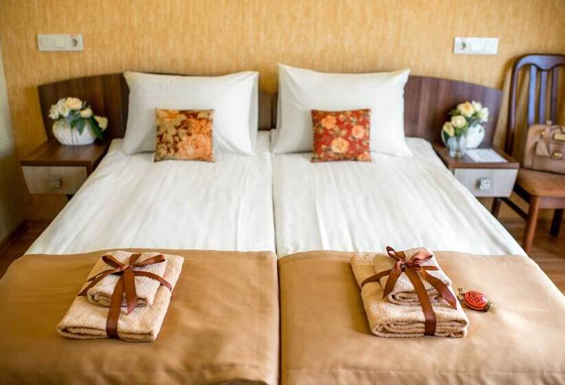 经济房, &spa Pysanka, готель писанка, 3 сауни та джакузі   індивідуальний відпочинок у спа