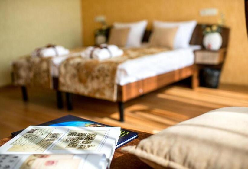 اتاق اکونومی, &spa Pysanka, готель писанка, 3 сауни та джакузі   індивідуальний відпочинок у спа
