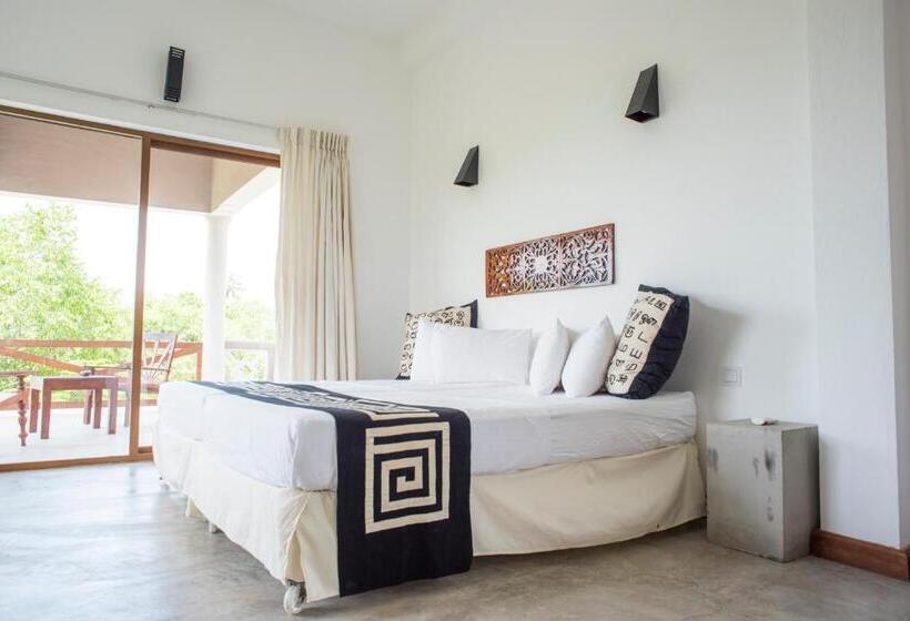 إستوديو قياسى مزودة بتراس, Nagenahira Beach Villa