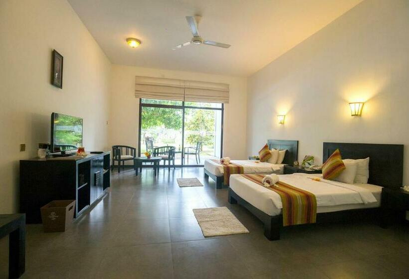 Номер Deluxe Вид на Озеро, Grand Tamarind Lake