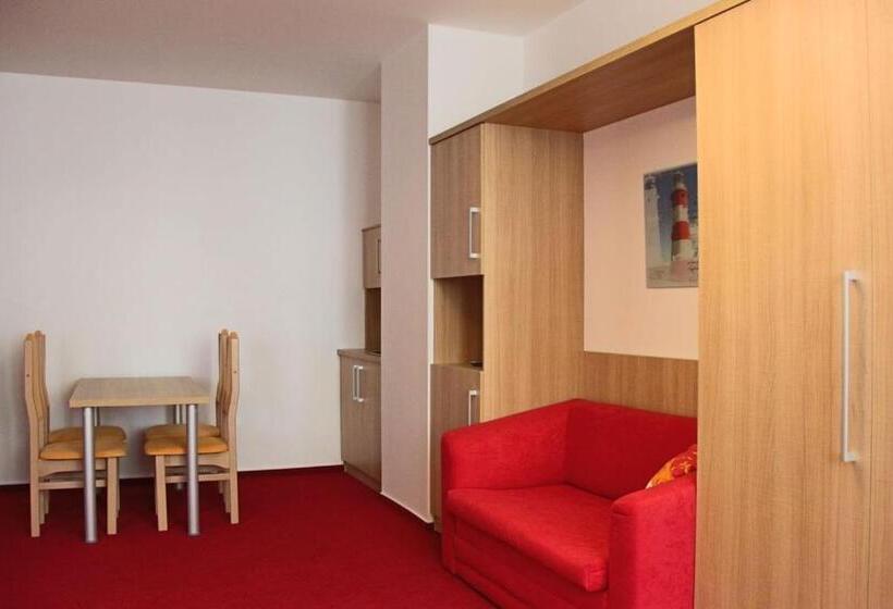 Family Suite, Uno