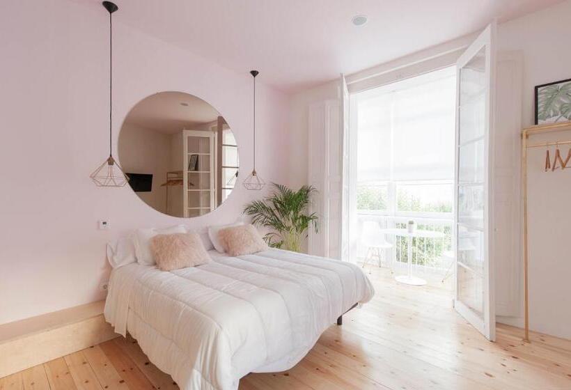 اتاق لوکس با بالکن, Urban Suite Santander