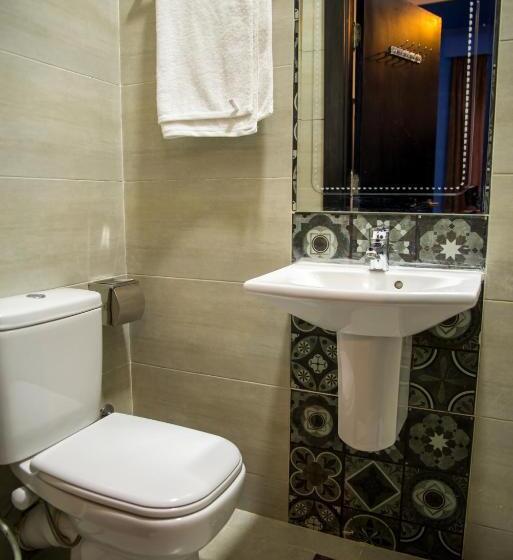 اتاق لوکس یک تخته, Egyptian Night Hostel