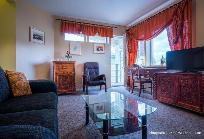 Suite, Päeva Villa