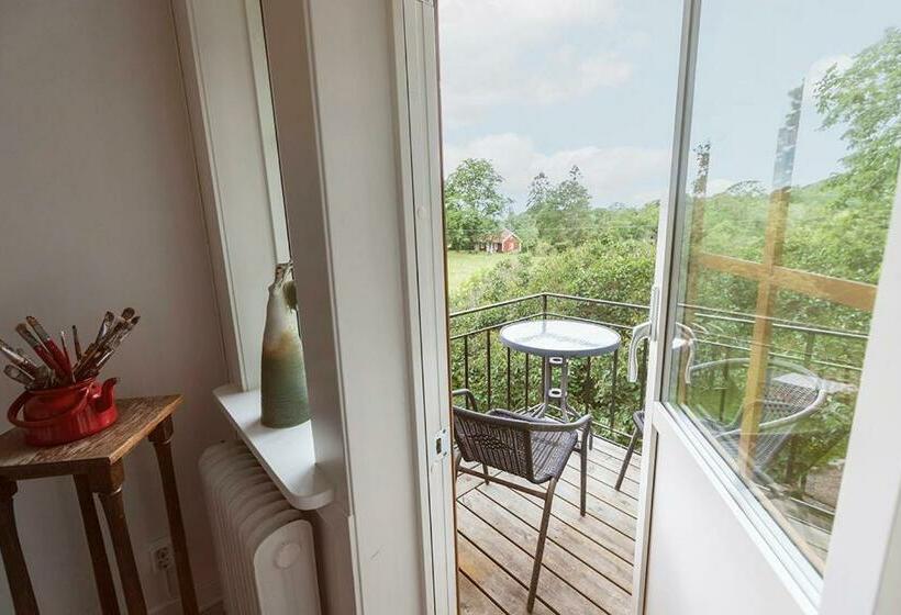 شقة غرفتين, Löfwings B&b