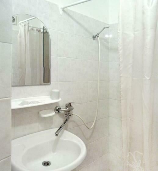 اتاق استاندارد یک نفره, Motel Brencis