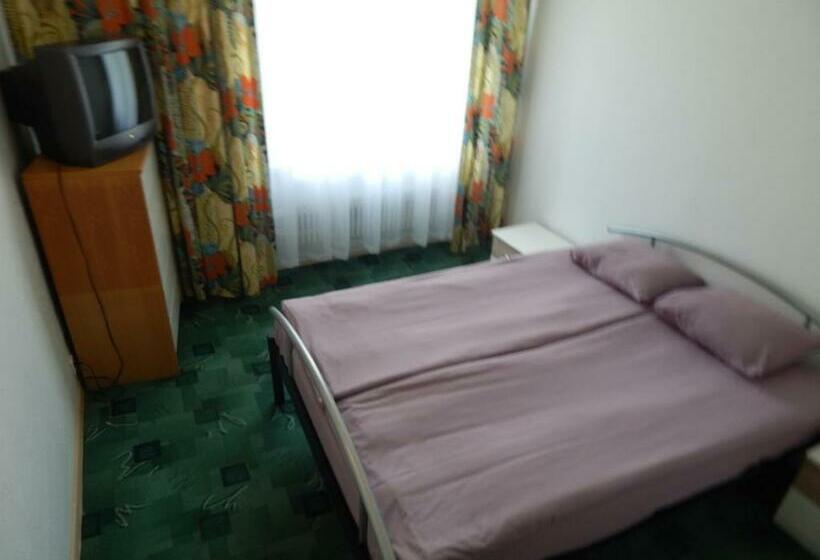اتاق استاندارد, Motel Brencis
