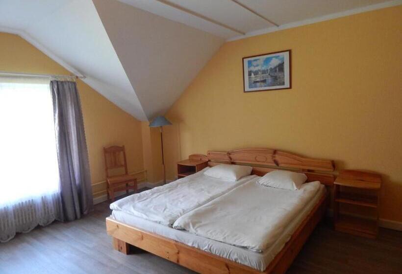 اتاق سوپریور, Motel Brencis
