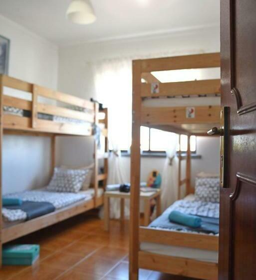 Четырехместный Номер Стандарт, Surf House Peniche