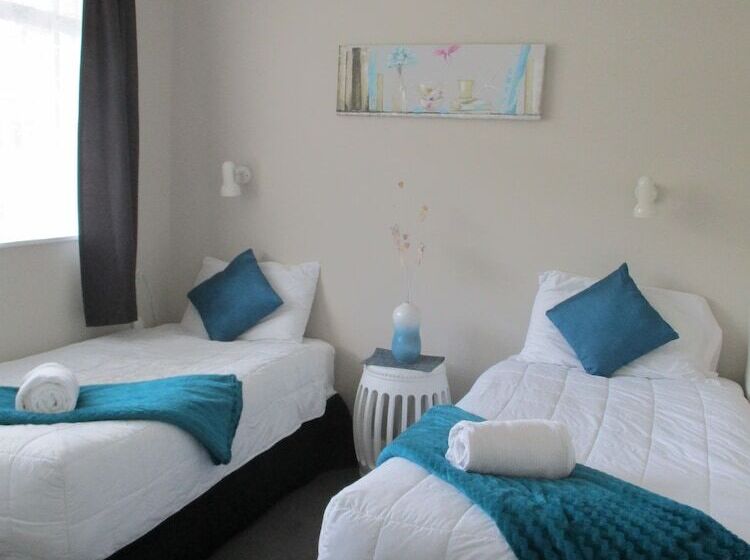 Апартаменты 1 Спальня, High Street Living Motel