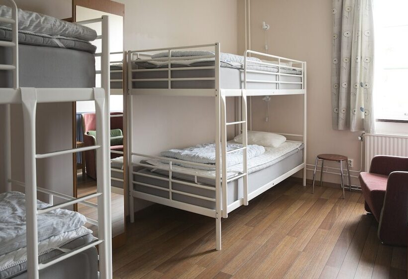 اتاق استاندارد چهارنفره با سرویس بهداشتی مشترک, Kvibergs Vandrarhem   Hostel