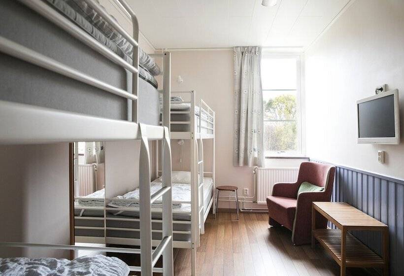 اتاق استاندارد سه تخته با سرویس بهداشتی مشترک, Kvibergs Vandrarhem   Hostel