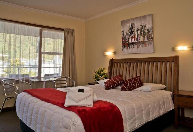 סטודיו אקונומי, Picton Accommodation Gateway Motel