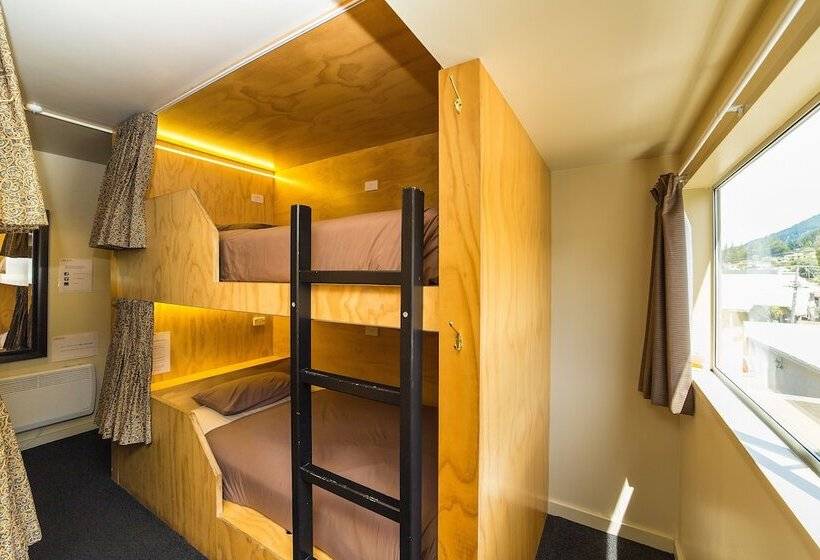 공동 객실, Tahuna Pod Hostel