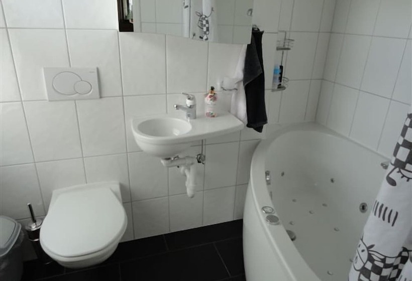 Номер Стандарт Совместная Ванная, B & B Auf Dem Wolf, St. Jakob