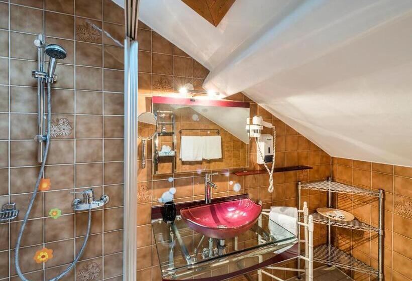 Семейный Номер, Albergo Ristorante La Palma