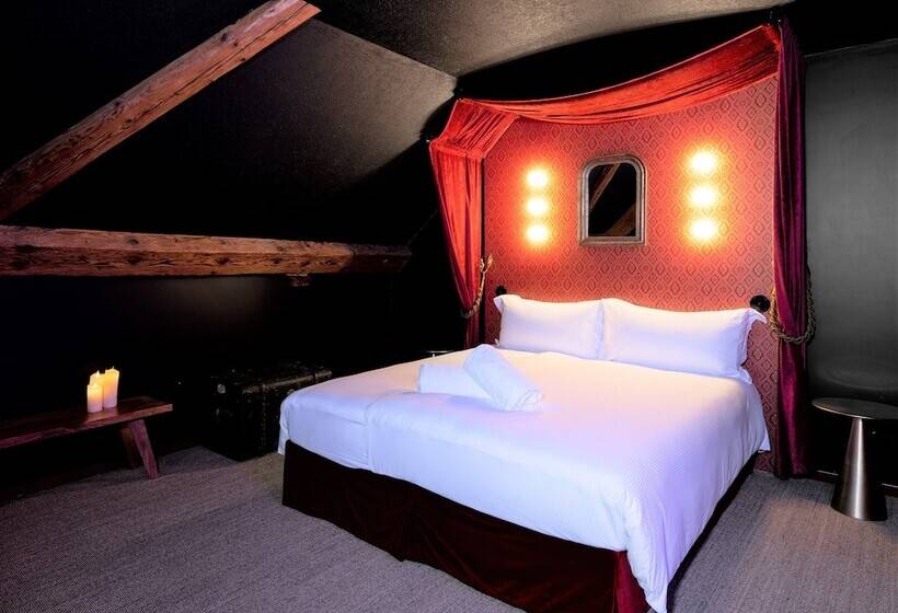 Номер Deluxe, Peanut Medieval Lodge