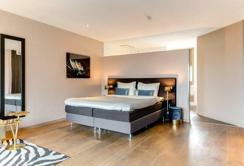 주니어 스위트, Brasss Hotel Suites
